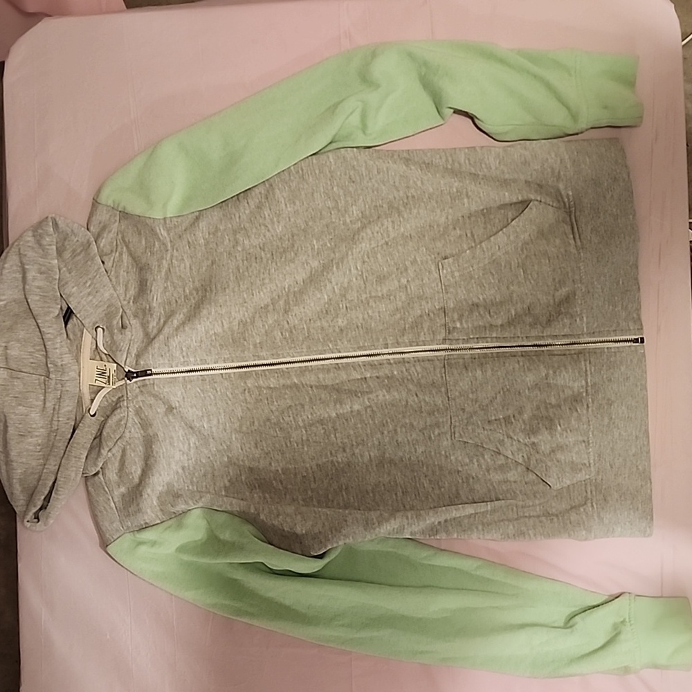 Hoodies - Picture 4 of 6